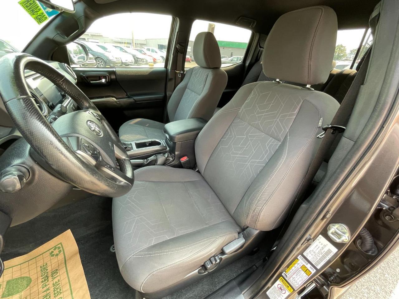 2017 Toyota Tacoma sr5 Hayden ID