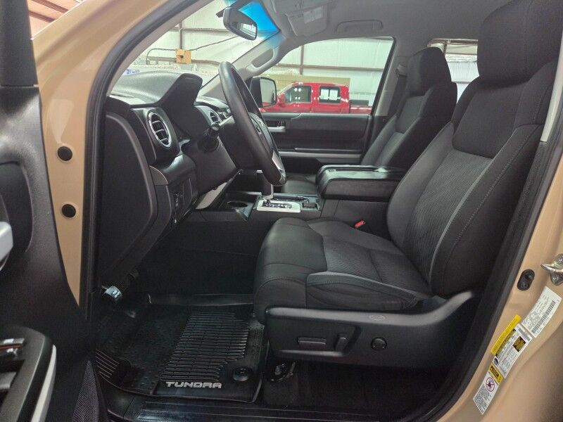 2017 Toyota Tundra 2WD SR5 Crew Max 5.7L V8 FREE WARRANTY Arlington TX