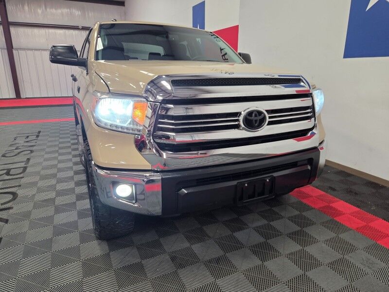 2017 Toyota Tundra 2WD SR5 Crew Max 5.7L V8 FREE WARRANTY Arlington TX