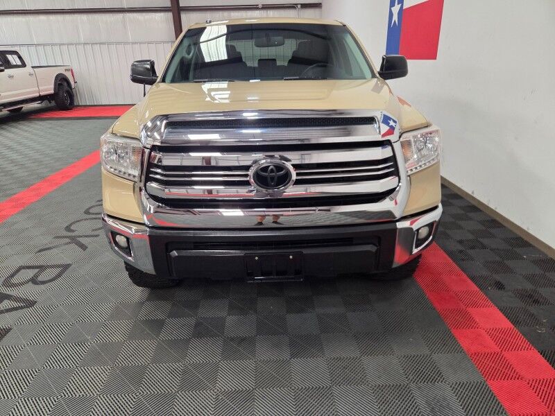 2017 Toyota Tundra 2WD SR5 Crew Max 5.7L V8 FREE WARRANTY Arlington TX