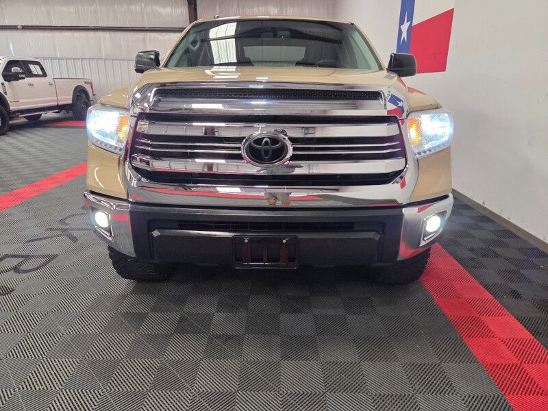 2017 Toyota Tundra 2WD SR5 Crew Max 5.7L V8 FREE WARRANTY Arlington TX