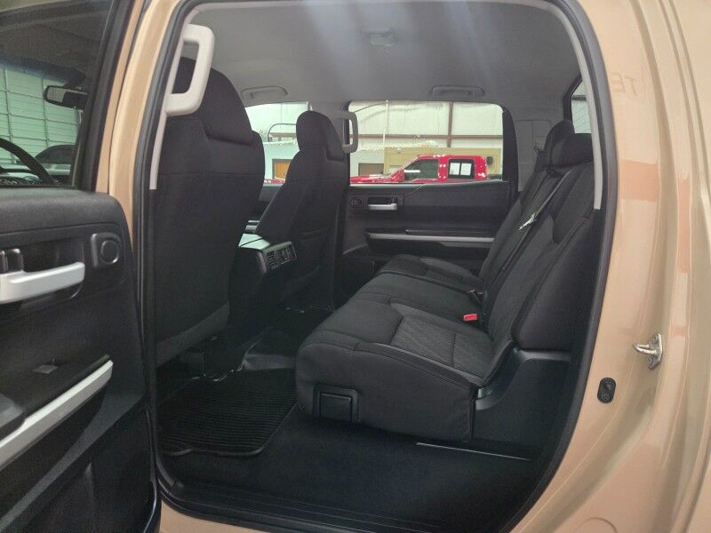 2017 Toyota Tundra 2WD SR5 Crew Max 5.7L V8 FREE WARRANTY Arlington TX
