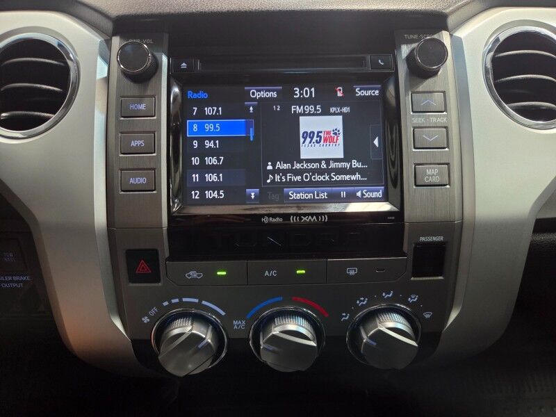 2017 Toyota Tundra 2WD SR5 Crew Max 5.7L V8 FREE WARRANTY Arlington TX