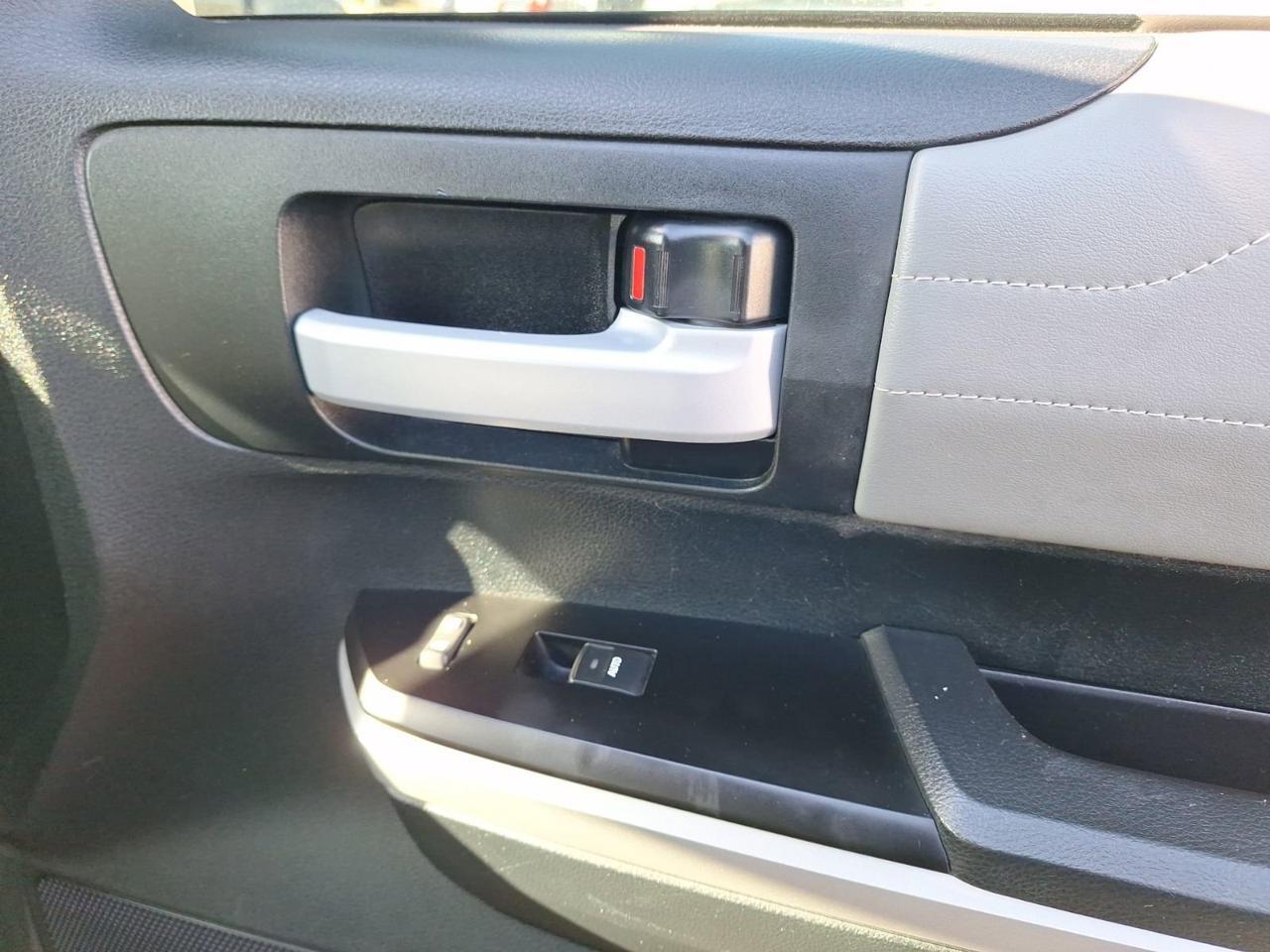 2017 Toyota Tundra 4WD Limited Hurst TX