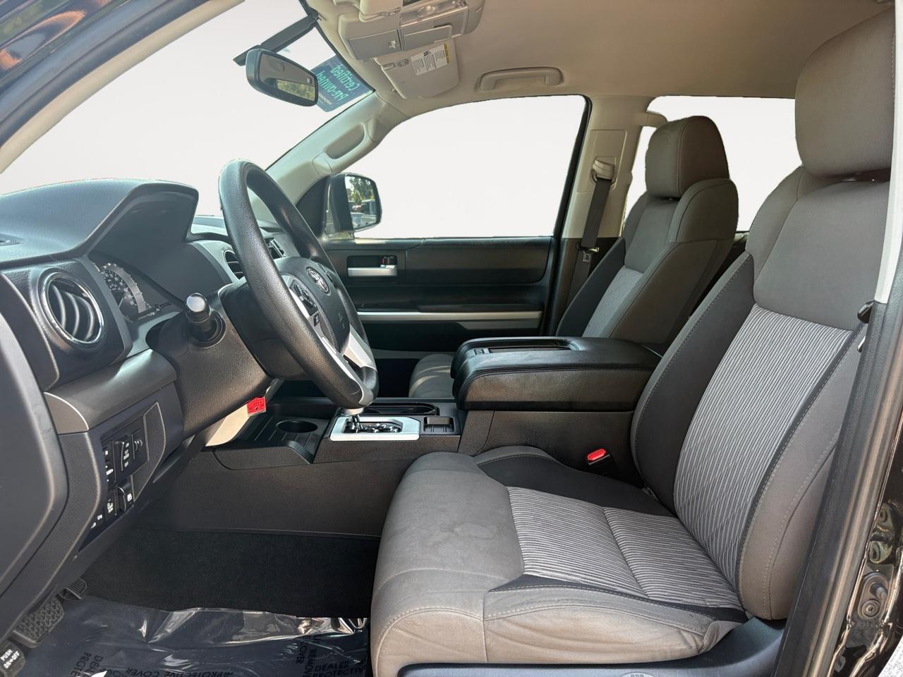 2017 Toyota Tundra 4WD SR5, REAR TAILGATE STEP, POWER REAR SLIDING WINDOW, TOW PACKAGE, BED LINER, RUNNING BOARDS BLUETOOTH, LOW MILEAGE, TAKE THIS TUNDRA HOME! Virginia Beach VA