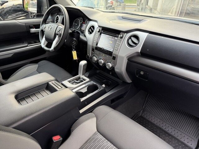 2017 Toyota Tundra 4WD SR5 Whitehall PA