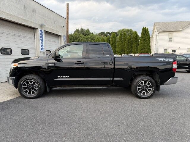 2017 Toyota Tundra 4WD SR5