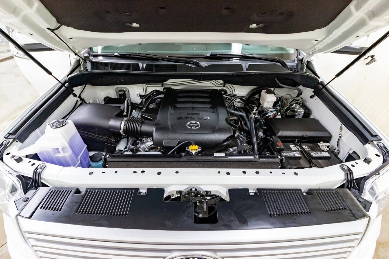 2017 Toyota Tundra 4x4 Crew Cab Platinum Leather Roof Nav Red Deer AB