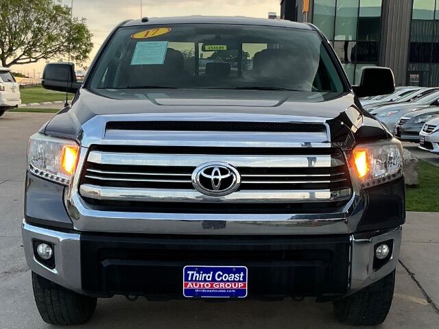 2017 Toyota Tundra SR 4.6L V8 | SR5 4.6L V8