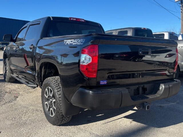2017 Toyota Tundra SR5 5.7L V8