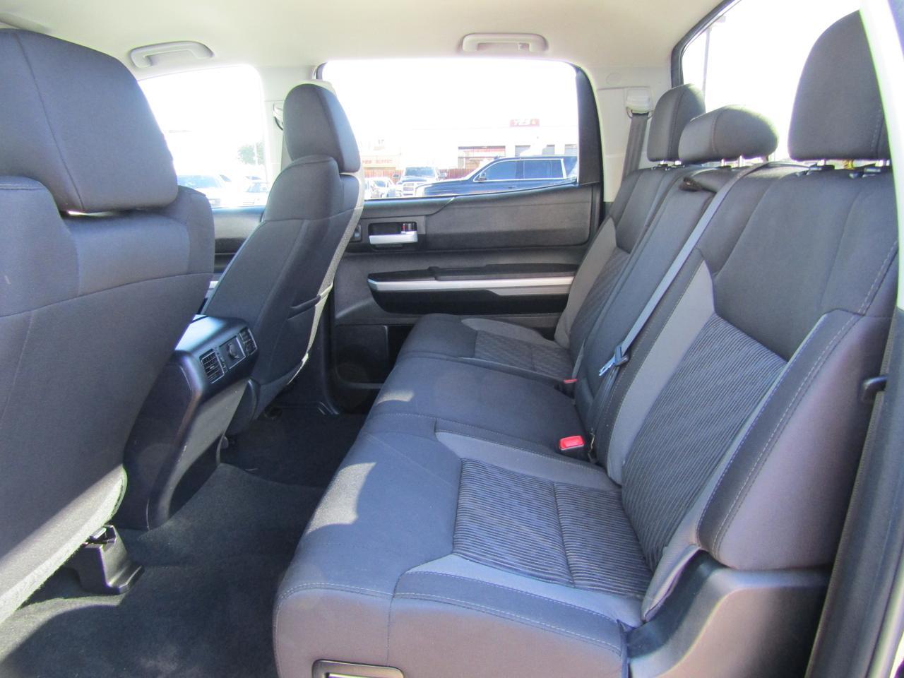 2017 Toyota Tundra SR5 CrewMax 5.5 Bed 5.7L FFV (Natl) Grand Prairie TX