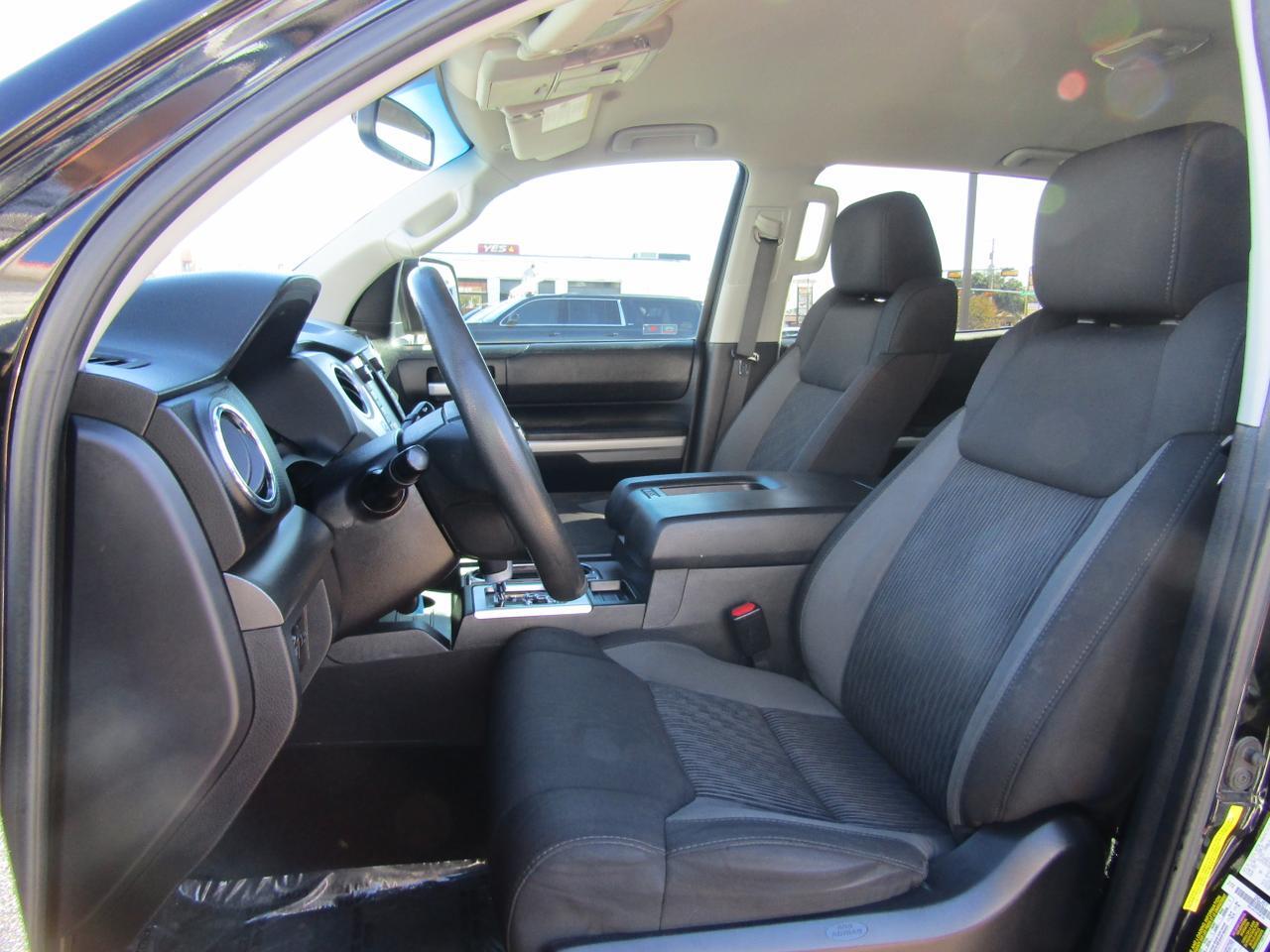 2017 Toyota Tundra SR5 CrewMax 5.5 Bed 5.7L FFV (Natl) Grand Prairie TX