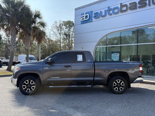 2017 Toyota Tundra SR5
