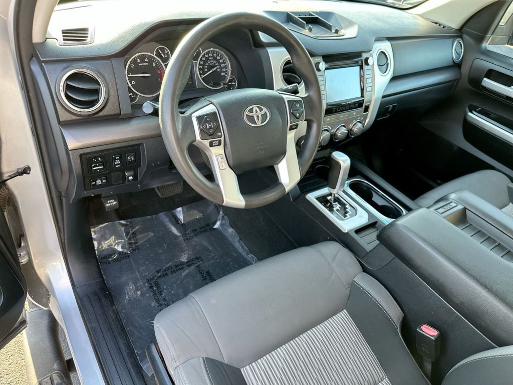 2017 Toyota Tundra SR5