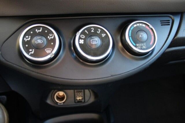 2017 Toyota Yaris 4DR HATCH L Melbourne FL