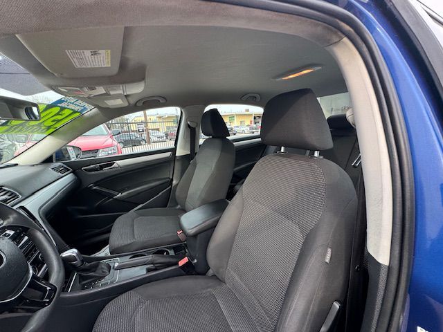 2017 VOLKSWAGEN PASSAT S Grand Prairie TX