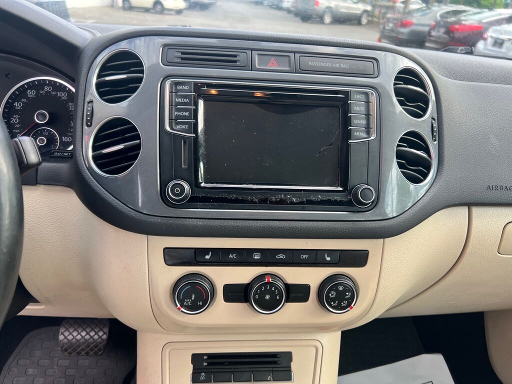 2017 VOLKSWAGEN TIGUAN 2.0T LIMITED S Des Moines WA
