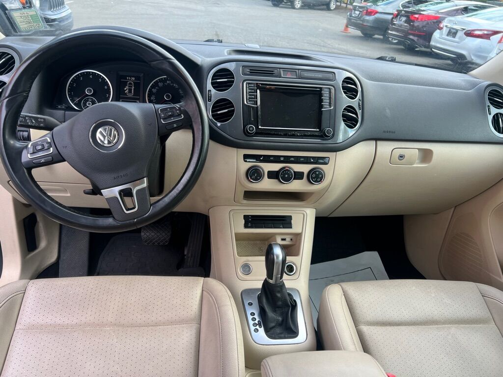 2017 VOLKSWAGEN TIGUAN 2.0T LIMITED S Des Moines WA