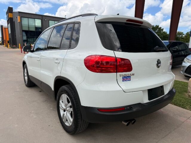 2017 VOLKSWAGEN TIGUAN 4D