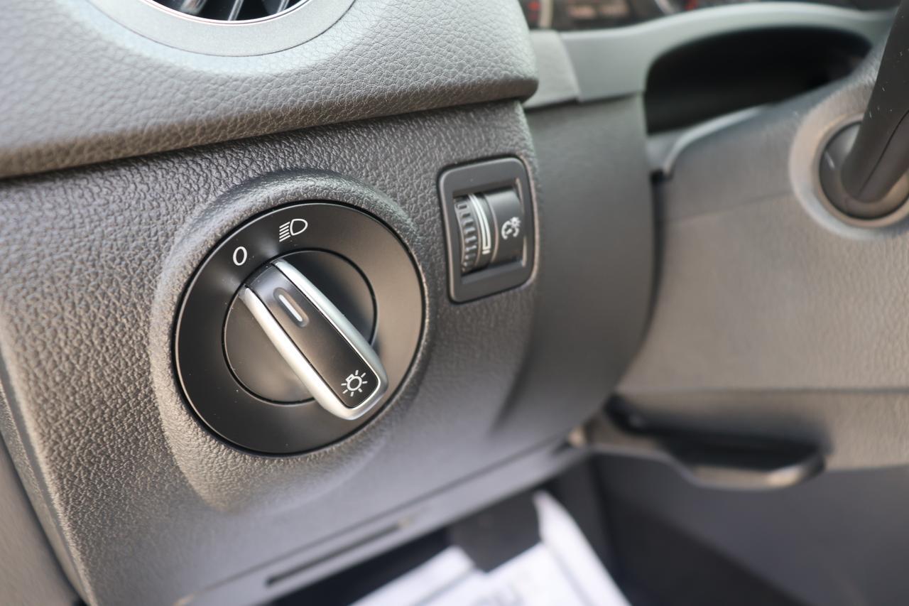 2017 VOLKSWAGEN TIGUAN S Houston TX