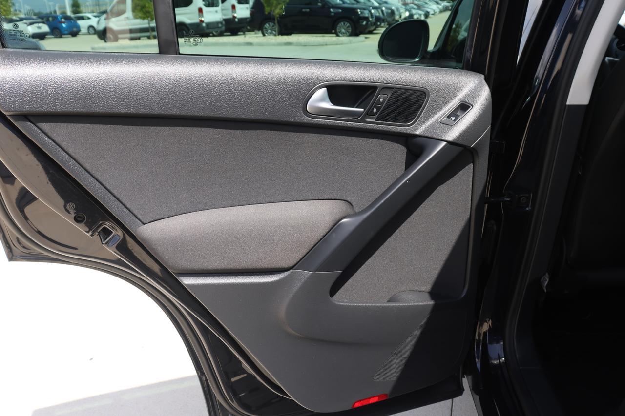 2017 VOLKSWAGEN TIGUAN S Houston TX