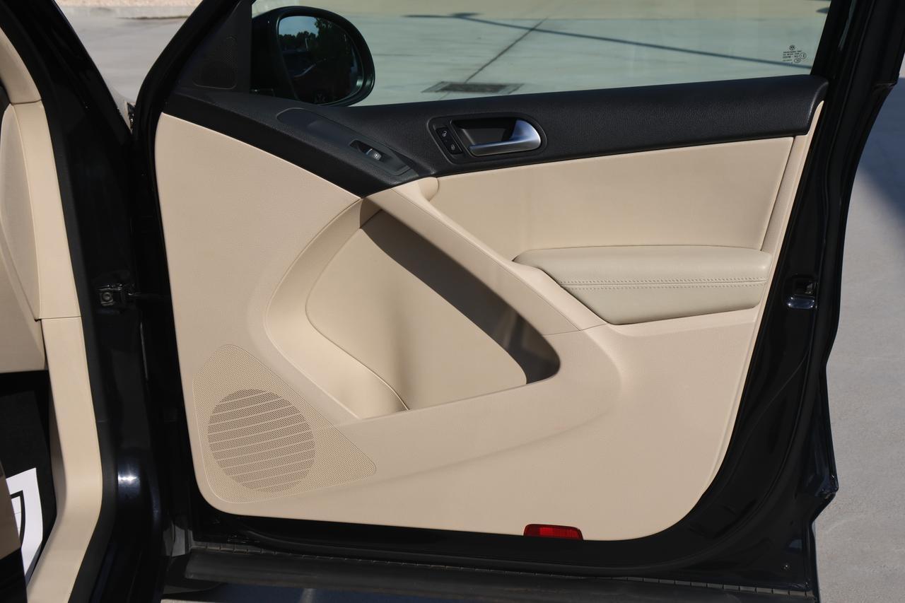 2017 VOLKSWAGEN TIGUAN WOLFSBURG Houston TX
