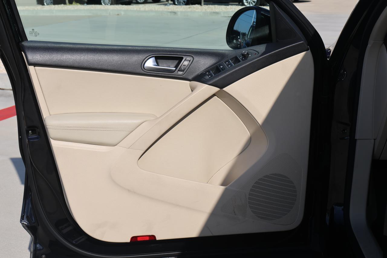 2017 VOLKSWAGEN TIGUAN WOLFSBURG Houston TX