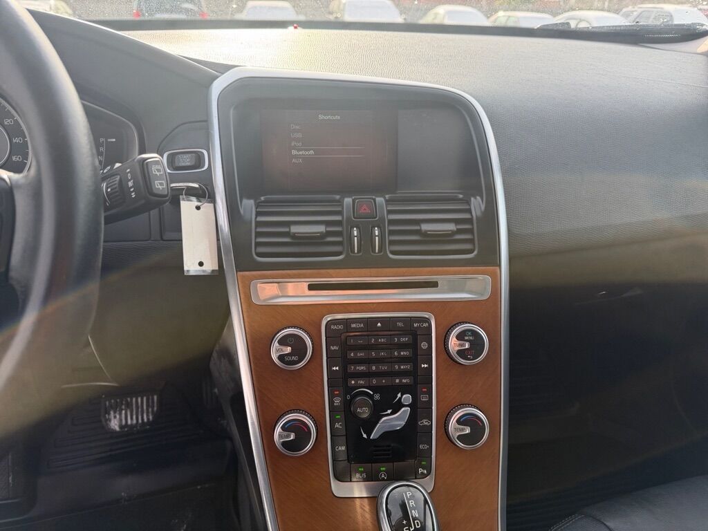 2017 VOLVO XC60 T5 INSCRIPTION Toledo OH