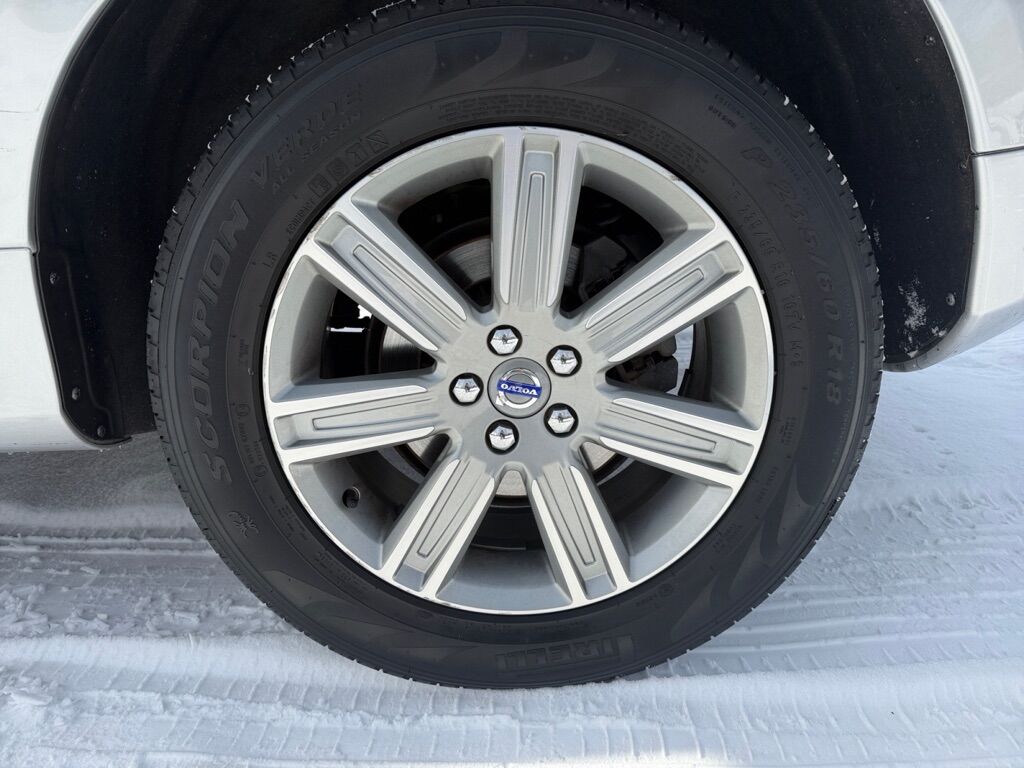 2017 VOLVO XC60 T5 INSCRIPTION Toledo OH