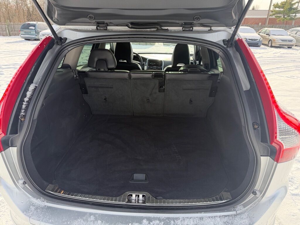 2017 VOLVO XC60 T5 INSCRIPTION Toledo OH