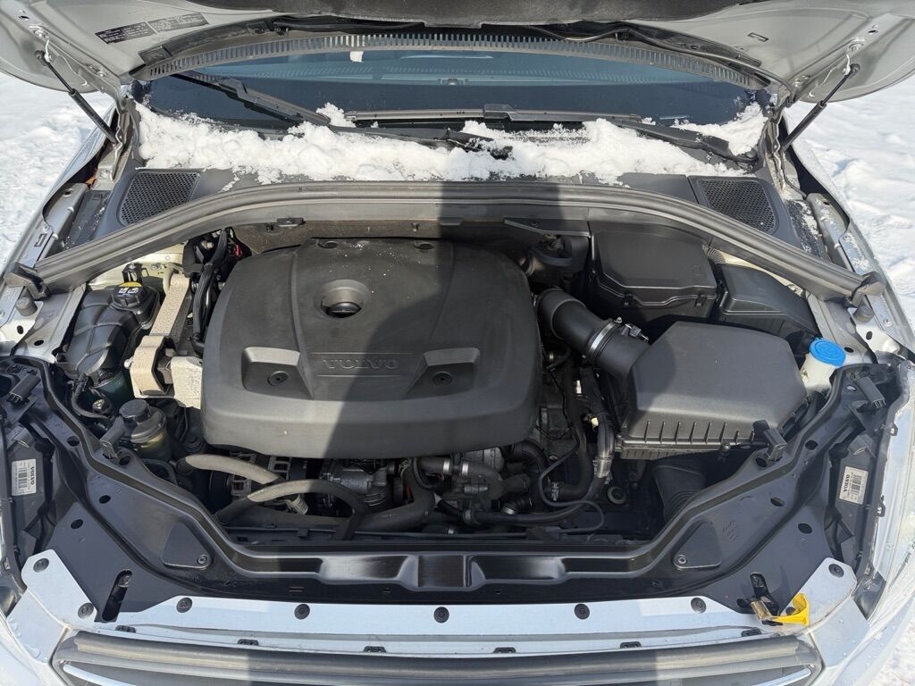 2017 VOLVO XC60 T5 INSCRIPTION Toledo OH