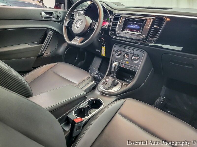 2017 Volkswagen Beetle 1.8T S Willowbrook IL