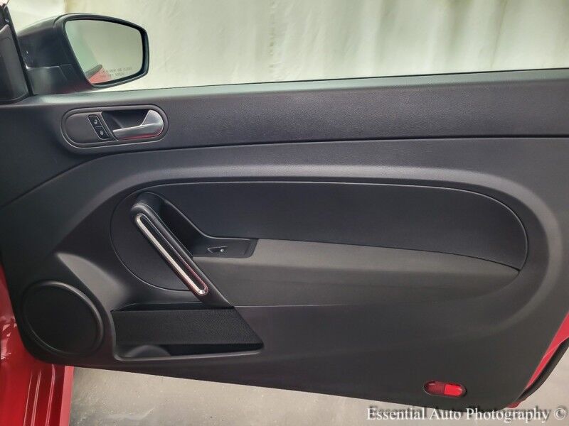 2017 Volkswagen Beetle 1.8T S Willowbrook IL