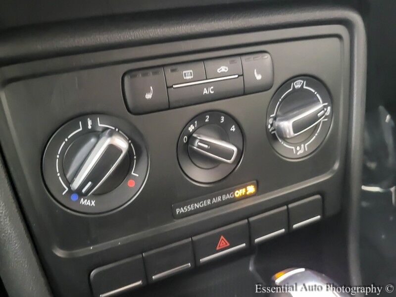 2017 Volkswagen Beetle 1.8T S Willowbrook IL