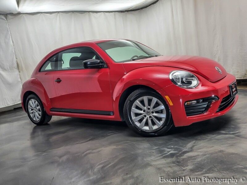 2017 Volkswagen Beetle 1.8T S photo 3