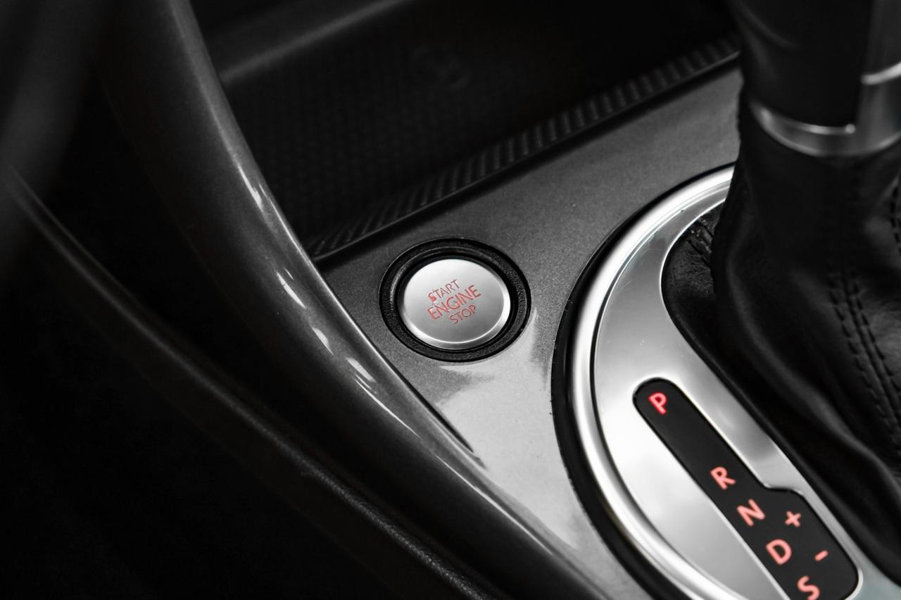 2017 Volkswagen Beetle 1.8T SE AUTOMATIC LEATHER HEATED SEATS REAR CAMERA KEYLESS START Carrollton TX