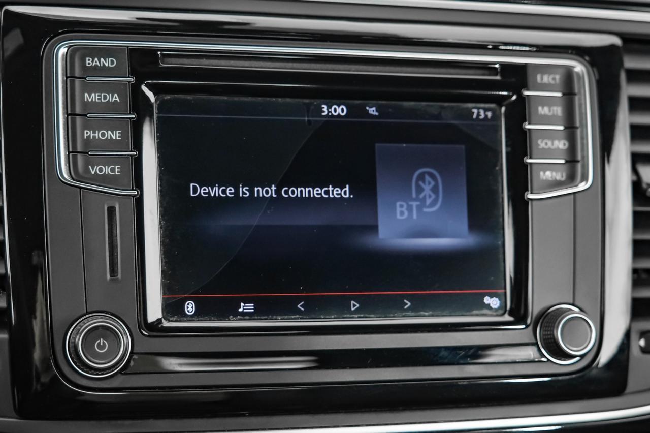 2017 Volkswagen Beetle 1.8T SE AUTOMATIC LEATHER HEATED SEATS REAR CAMERA KEYLESS START Carrollton TX