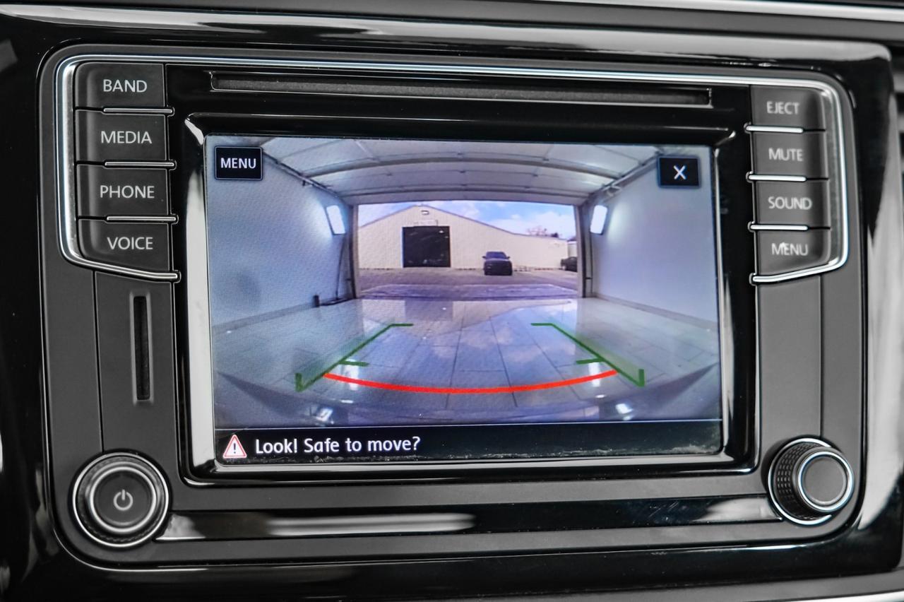 2017 Volkswagen Beetle 1.8T SE AUTOMATIC LEATHER HEATED SEATS REAR CAMERA KEYLESS START Carrollton TX