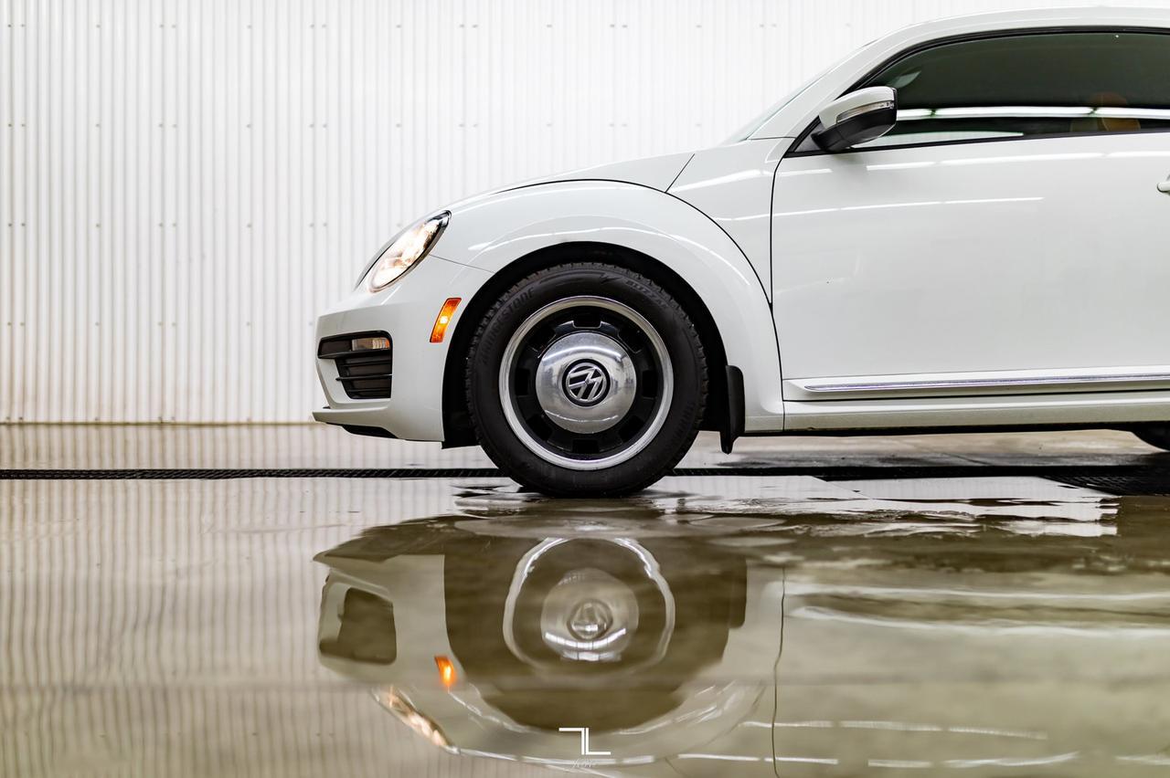 2017 Volkswagen Beetle Coupe Classic BCam Hseats Red Deer AB