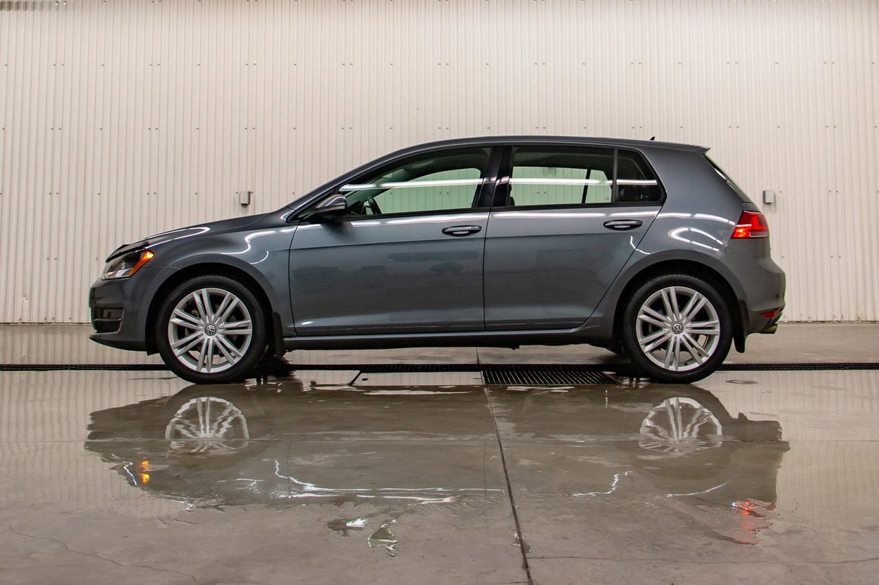 2017 Volkswagen Golf 5 Dr Highline Leather Roof Nav Red Deer AB