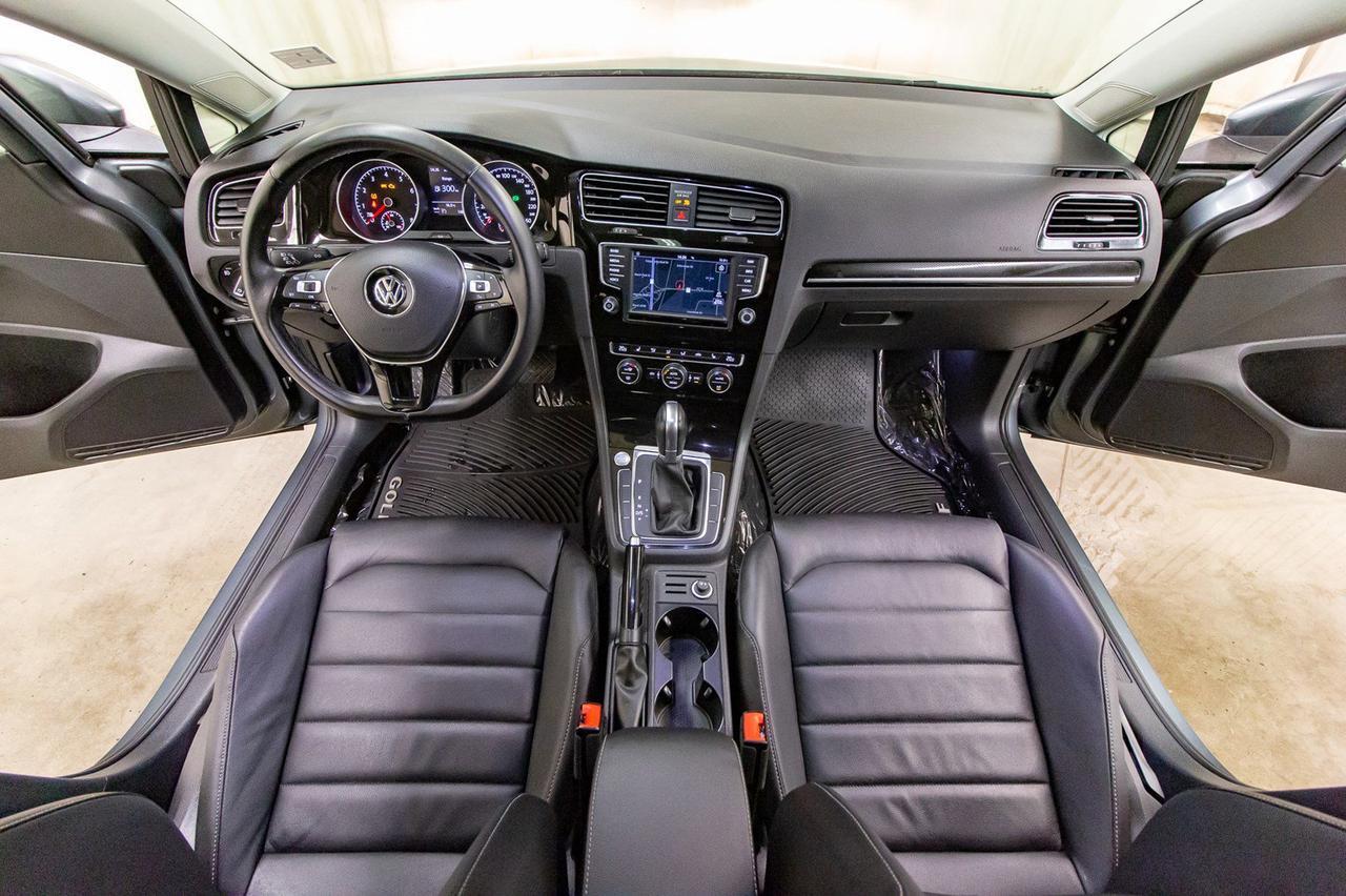 2017 Volkswagen Golf 5 Dr Highline Leather Roof Nav Red Deer AB