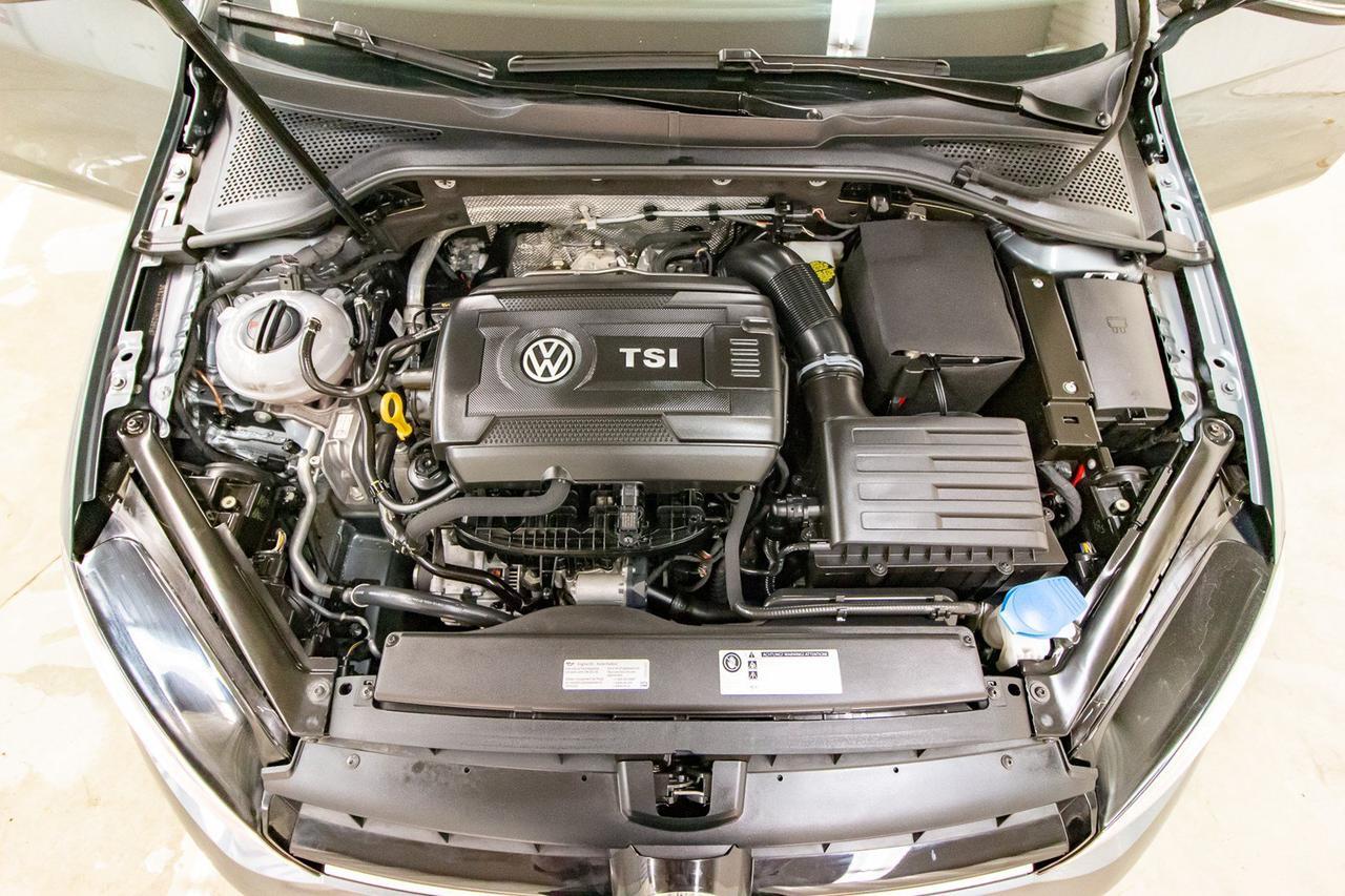 2017 Volkswagen Golf 5 Dr Highline Leather Roof Nav Red Deer AB