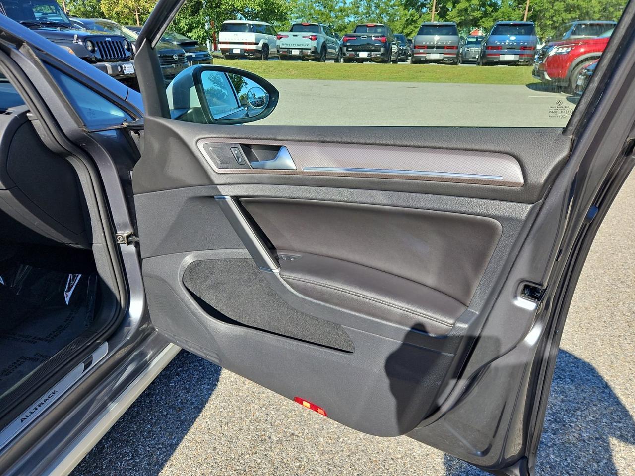 2017 Volkswagen Golf Alltrack TSI S Waldorf MD
