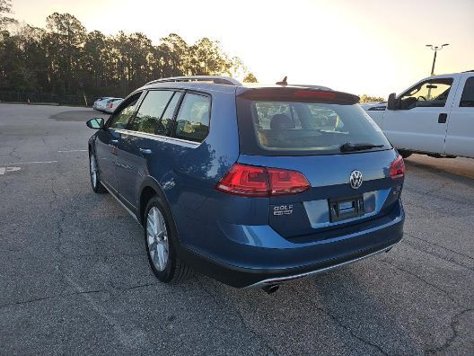 2017 Volkswagen Golf Alltrack TSI SE