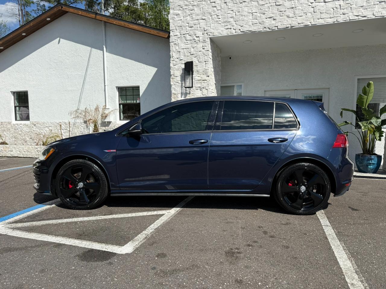 2017 Volkswagen Golf GTI 2.0T 4-Door Autobahn Manual