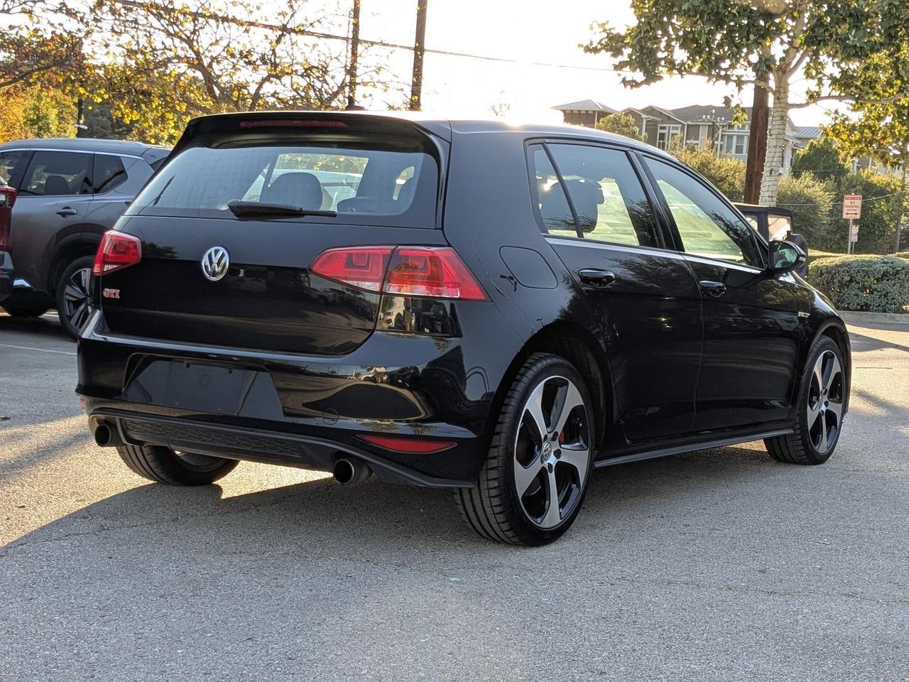 2017 Volkswagen Golf GTI Autobahn