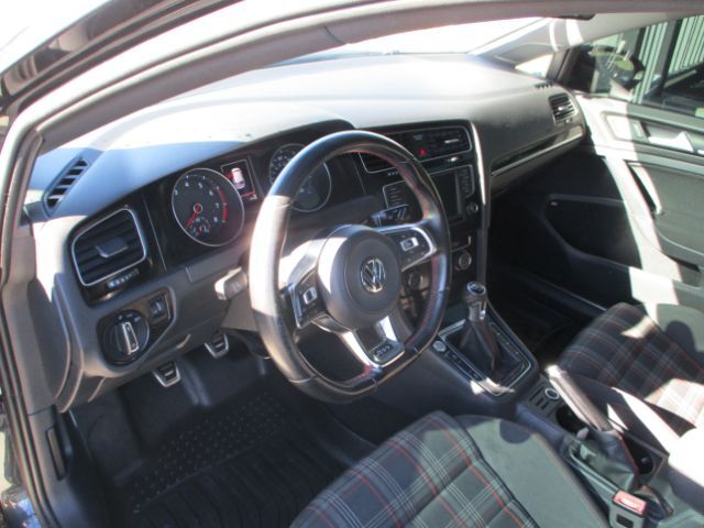 2017 Volkswagen Golf GTI S 4-Door | SE 4-Door | Autobahn 4-Door | Sport 4-Door Florence KY