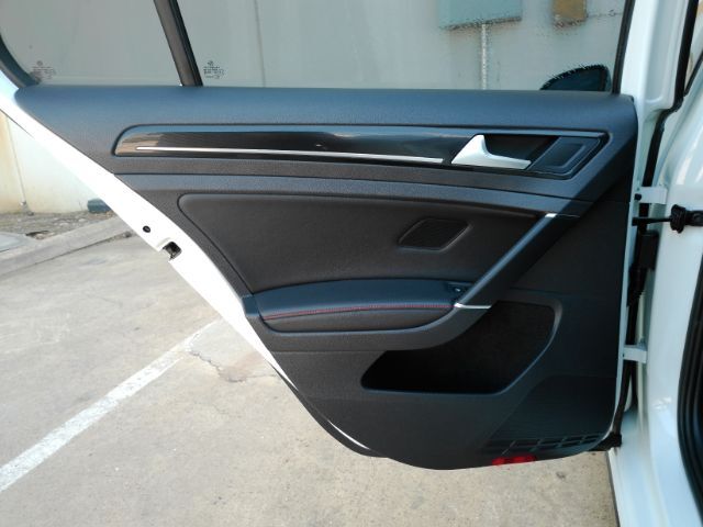 2017 Volkswagen Golf GTI SE 4-Door Plano TX