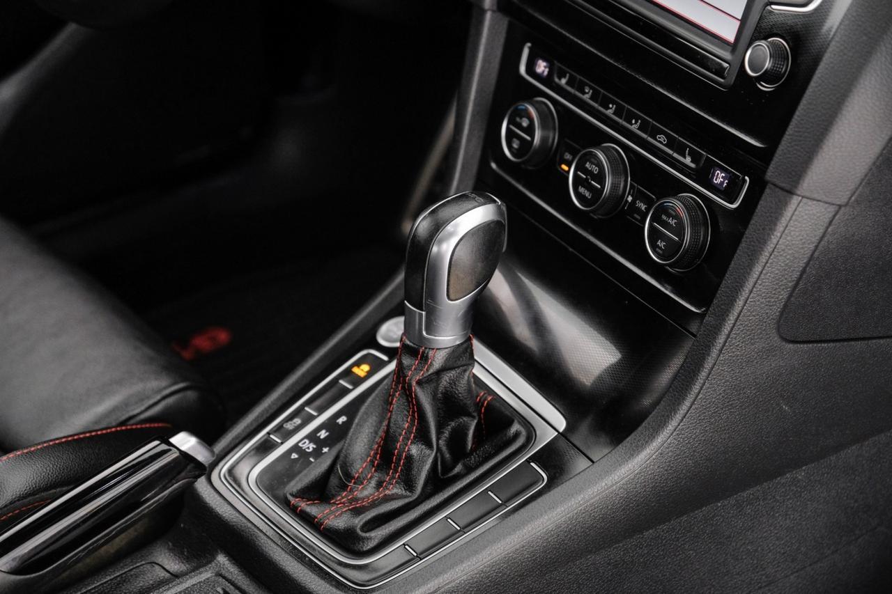 2017 Volkswagen Golf GTI SE AUTOMATIC BLIND SPOT ASSIST NAVIGATION SUNROOF LEATHER HEATED Carrollton TX
