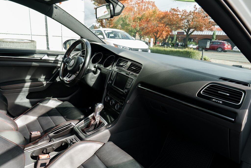 2017 Volkswagen Golf GTI SE Beaverton OR